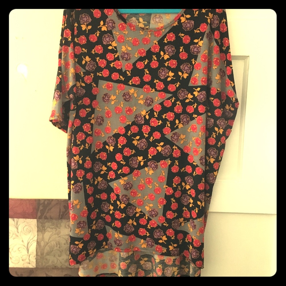 Lularoe flattering Irma   Xl